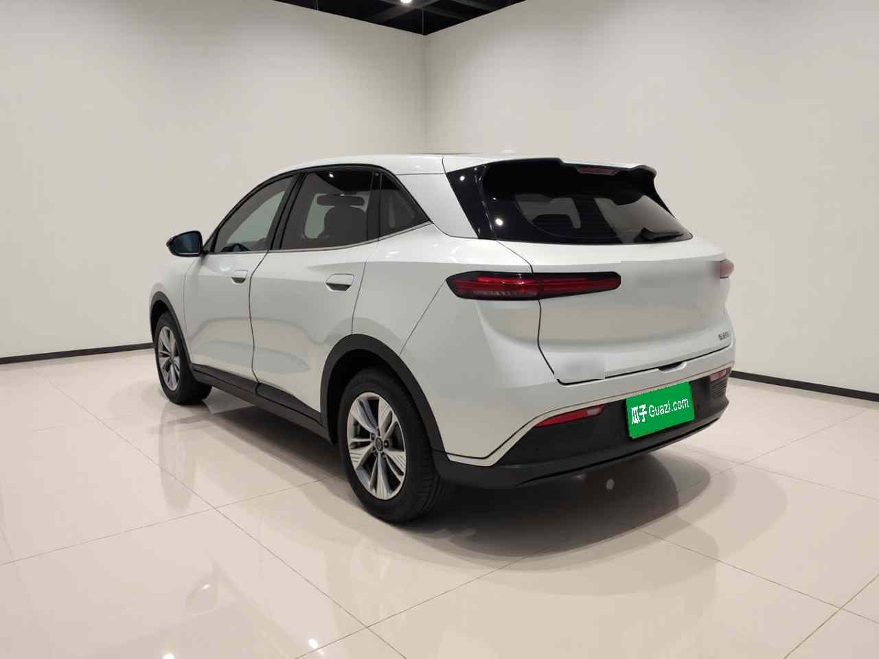 奔腾 悦意03 2025款 445km 欢悦版(3)