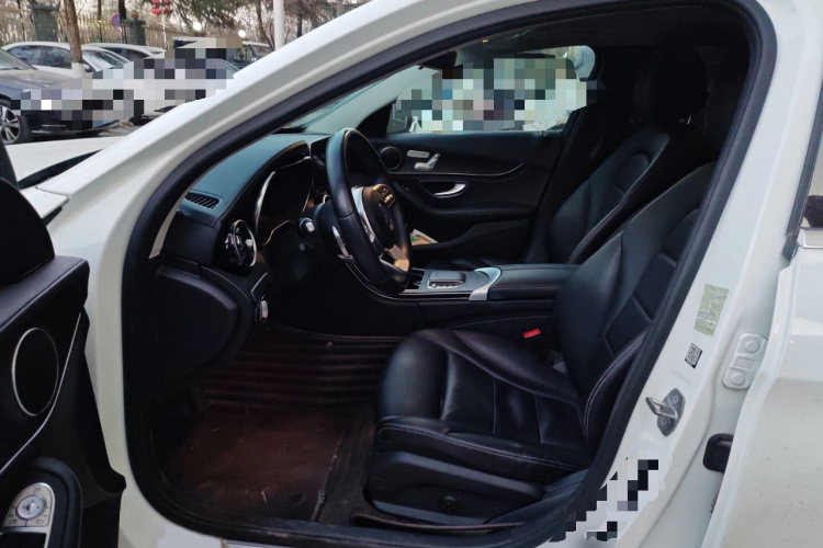 奔驰C级 2020款 C 260 L 运动版局部细节19