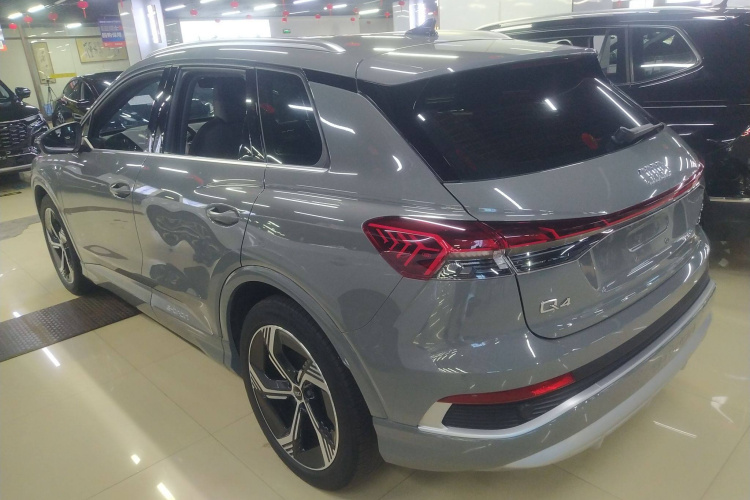 奥迪Q4 e-tron 2024款 40 e-tron 创境版车身外观4
