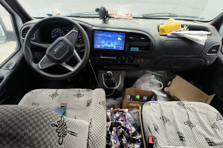 江铃 特顺 2021款 2.8T空间王金牛款长轴中高顶后单胎-踏6座柴油国VI JX493中控内饰12