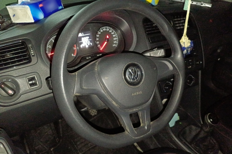 大众 Polo 2016款 1.4L 手动风尚型局部细节13
