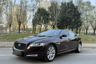 捷豹XFL 2017款 XFL 2.0T 240PS 尊享版