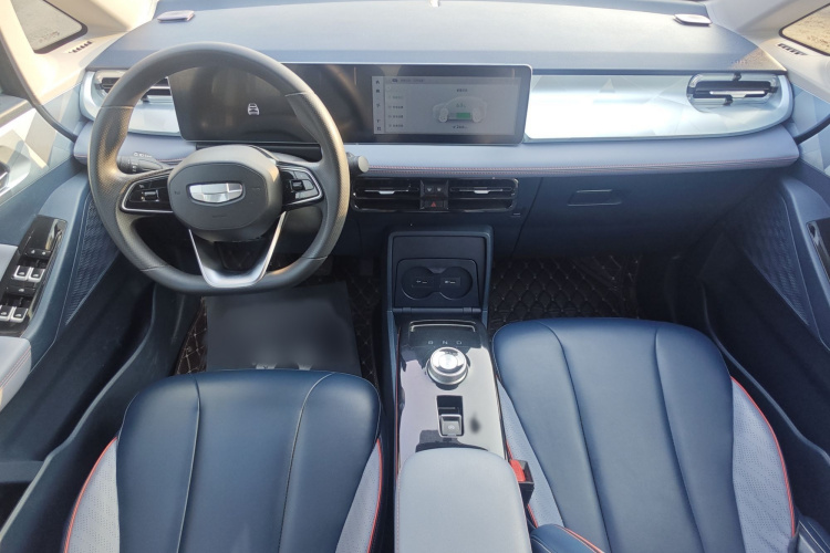 吉利几何E萤火虫 2022款 401KM 玲珑虎 4座中控内饰7002