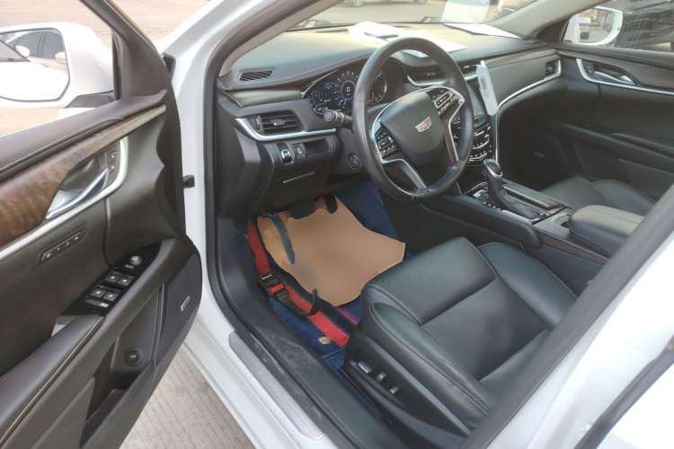 凯迪拉克XTS 2018款 28T 豪华型中控内饰20