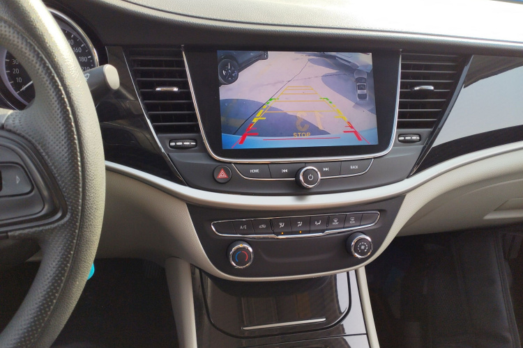 别克 威朗 2020款 15T 自动进取型局部细节16