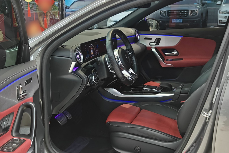 奔驰A级AMG(进口) 2020款 改款 AMG A 35 4MATIC中控内饰7007