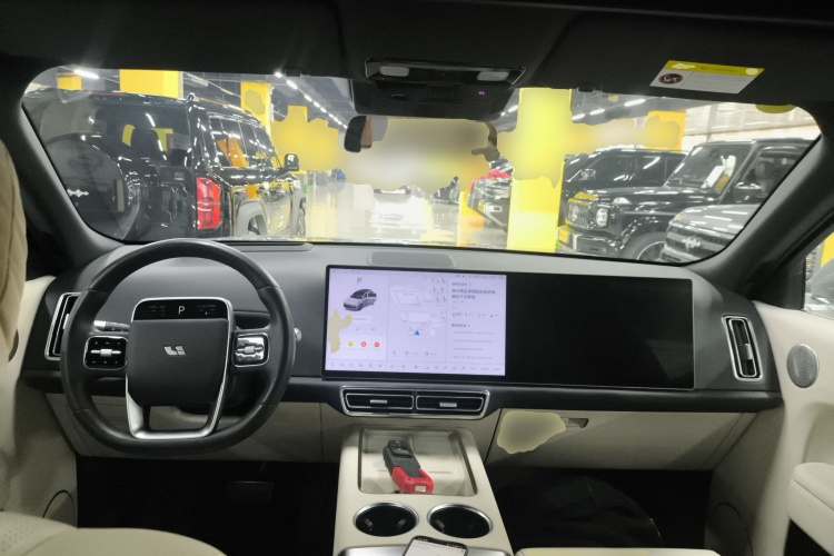 理想汽车 理想L8 2024款 Ultra中控内饰7002