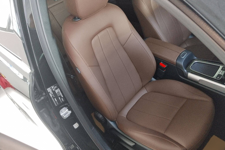 奔驰GLB 2024款 GLB 200 动感型局部细节41