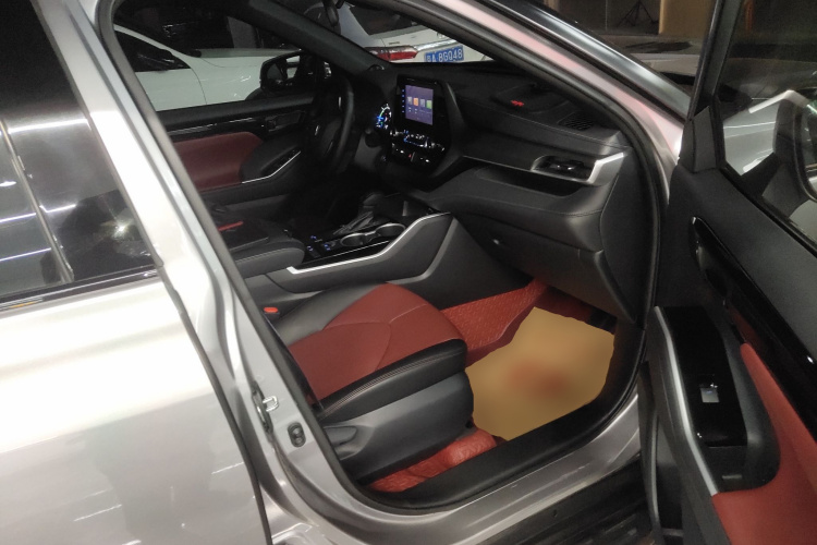 丰田 皇冠陆放 2021款  2.5L HEV两驱精英版局部细节41