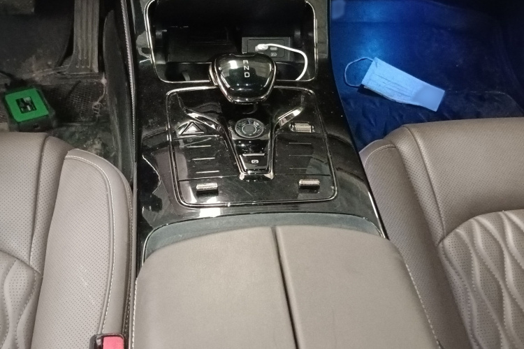 比亚迪 汉 2023款 EV 冠军版 506KM前驱尊贵型局部细节18