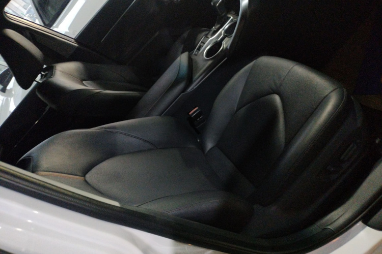 丰田 凯美瑞 2021款 2.0G 豪华版局部细节41