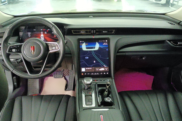 红旗H5 2024款 2.0T 自动智联旗享版中控内饰7003