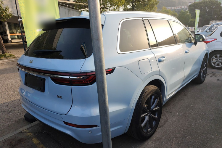 理想汽车 理想ONE 2020款 增程6座版车身外观7