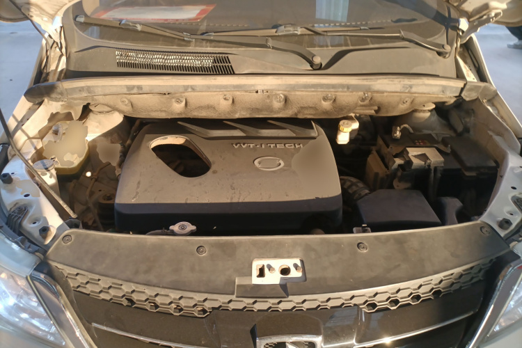 宝骏730 2016款 1.8L iAMT豪华型 7座机舱底盘24