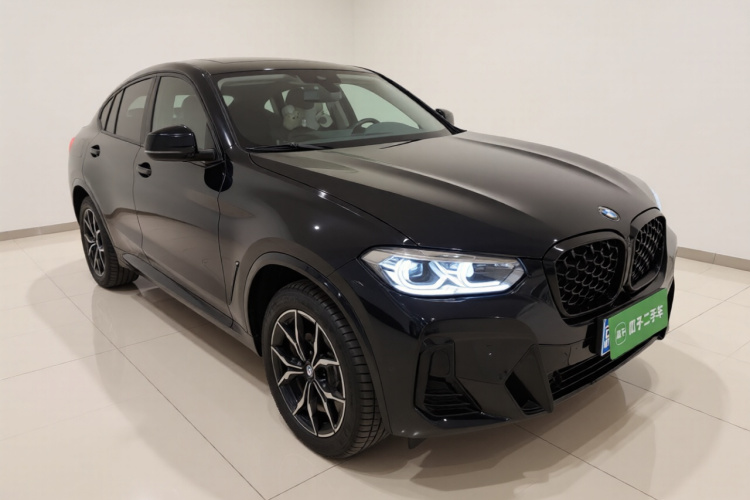 宝马X4 2022款 xDrive 25i M运动套装车身外观3