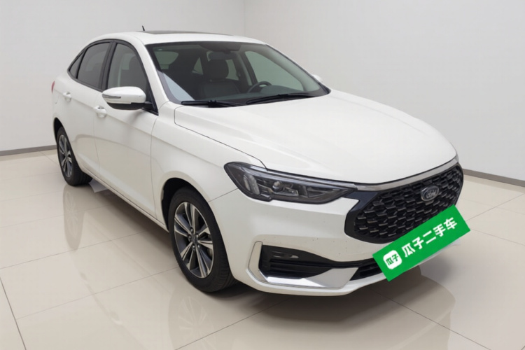 福特 福睿斯 2021款 1.5L 自动钻石版车身外观3