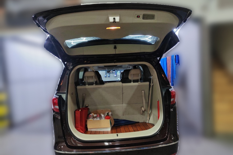 别克GL8 2017款 ES 28T 舒适型 国V中控内饰23