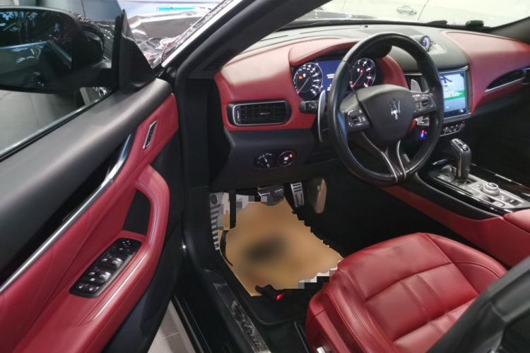 玛莎拉蒂 Levante 2022款 3.0T Modena中控内饰20