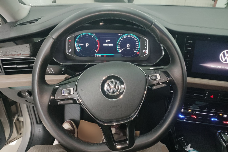 大众 帕萨特 2020款 330TSI 豪华版 国VI中控内饰13