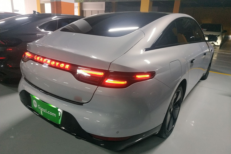 零跑汽车 零跑C01 2022款 四驱双电机性能版车身外观7