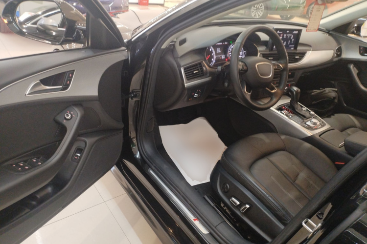 奥迪A6L 2018款 30周年年型 35 TFSI 时尚型中控内饰7003