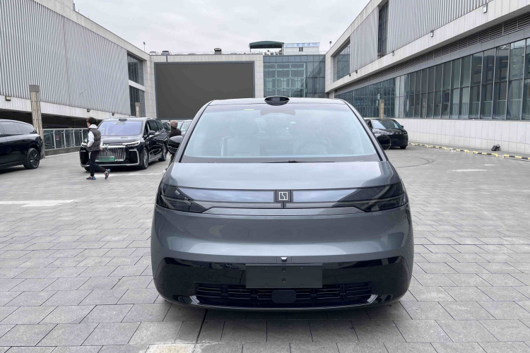 极氪MIX 2025款 长续航智驾版车身外观6001