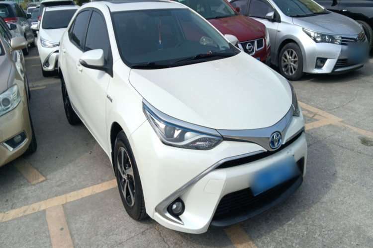 丰田 雷凌 2017款 改款双擎 1.8H GS E-CVT精英天窗版 国V车身外观6002