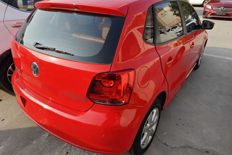 大众 Polo 2013款 1.6L 自动舒适版车身外观7