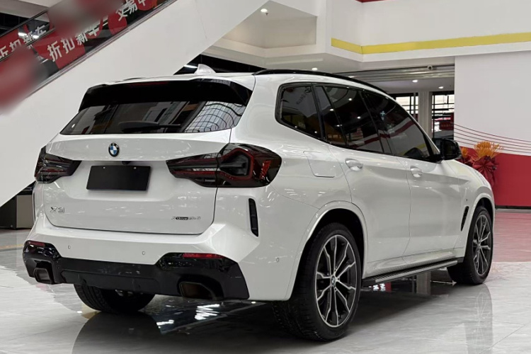 宝马X3 2023款 xDrive30i 领先型 M曜夜套装车身外观6005