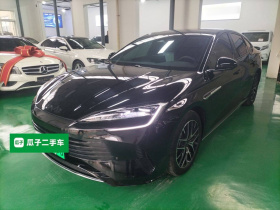 比亚迪 海豹 2023款 DM-i 1.5L 121km 尊贵型