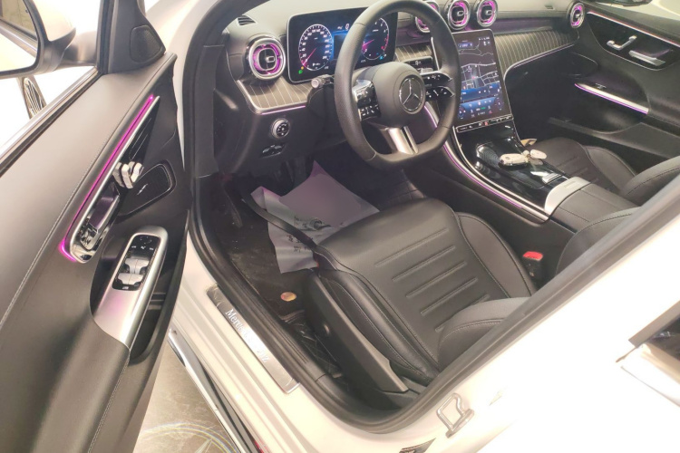 奔驰C级 2023款 改款 C 260 L 运动版中控内饰20