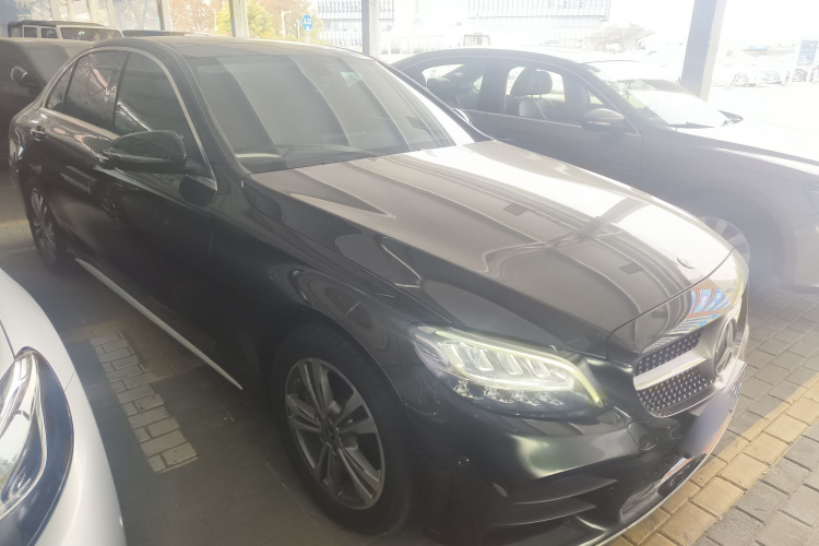 奔驰C级 2021款 C 200 L 时尚型运动版车身外观3