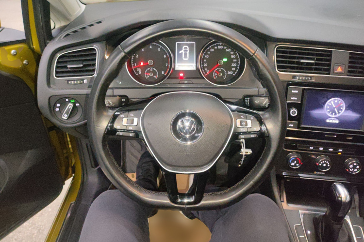 大众 高尔夫 2018款 1.6L 自动舒适型中控内饰13