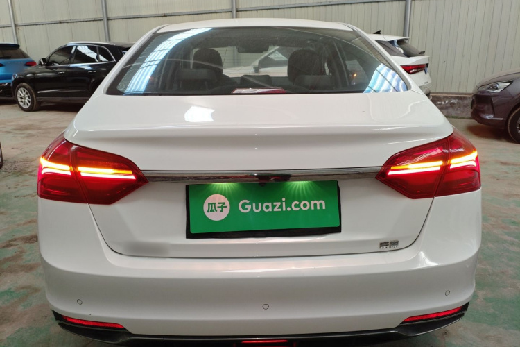 吉利汽车 帝豪 2019款 领军版 1.5L 手动向上互联型 国VI车身外观6