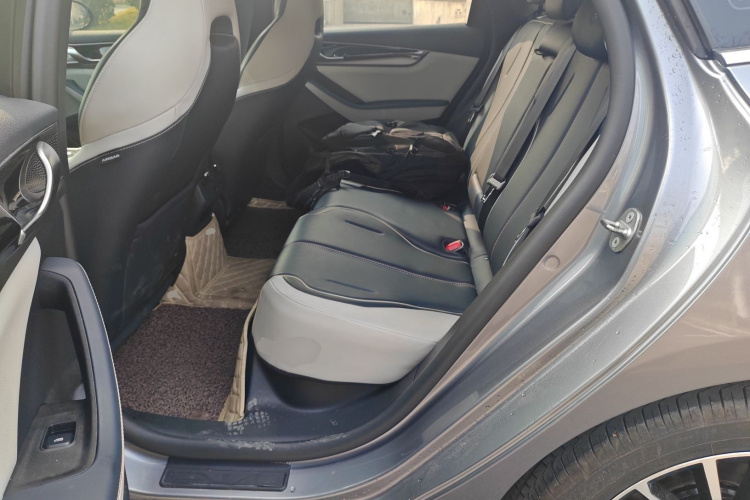 比亚迪 秦PLUS 2021款 EV 600KM 旗舰型中控内饰21