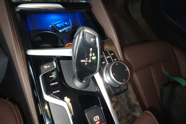 宝马5系 2020款 525Li M运动套装局部细节18