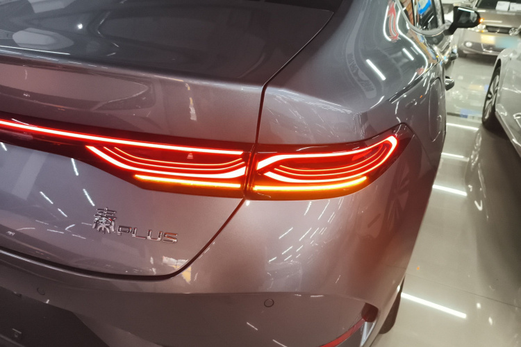 比亚迪 秦PLUS 2025款 DM-i 智驾版 128KM进取型车身外观9