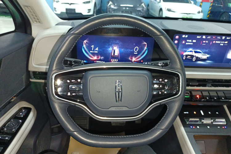 林肯 冒险家 2023款 2.0T 两驱尊雅版中控内饰13
