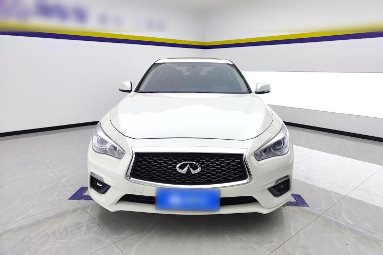 英菲尼迪Q50L 2022款 2.0T 舒适版车身外观2