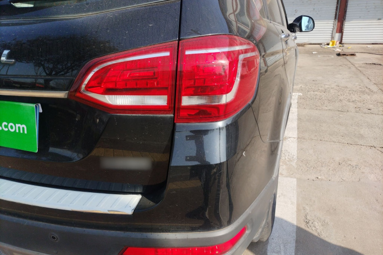 哈弗H6 2015款 运动版 1.5T 自动两驱豪华型车身外观9