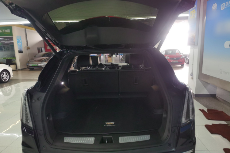 凯迪拉克XT5 2022款 2.0T 四驱尊贵型机舱底盘23