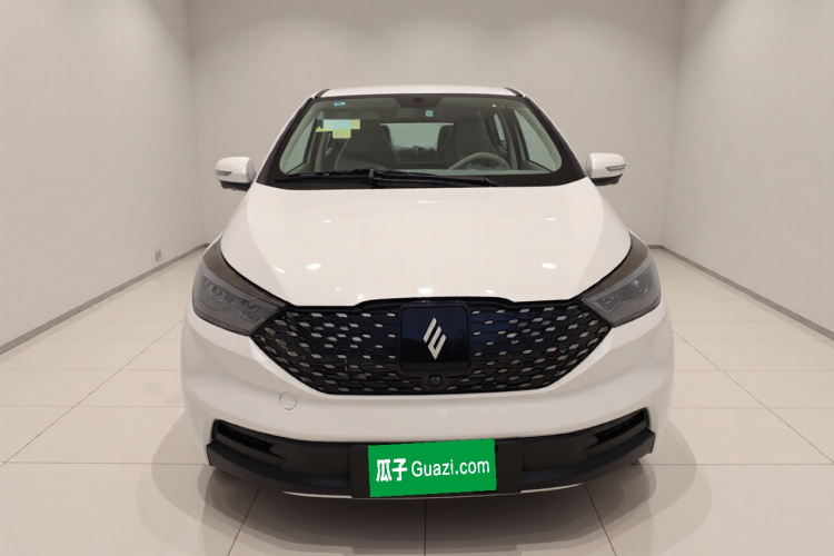 江铃集团新能源 易至EV3 2025款 Plus 330KM豪华型车身外观2