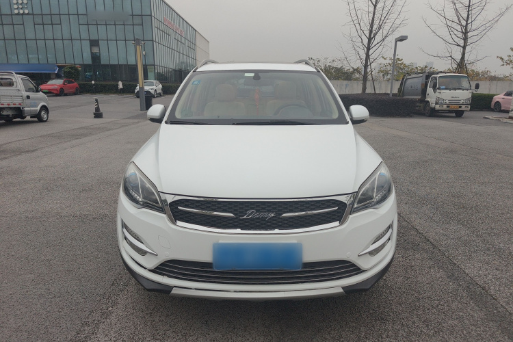 众泰 大迈X5 2017款 升级版 1.5T CVT地主型车身外观2