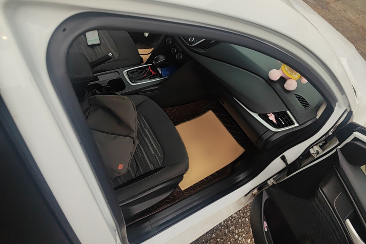 雪佛兰 科沃兹 2019款 320 自动欣享天窗版局部细节9005