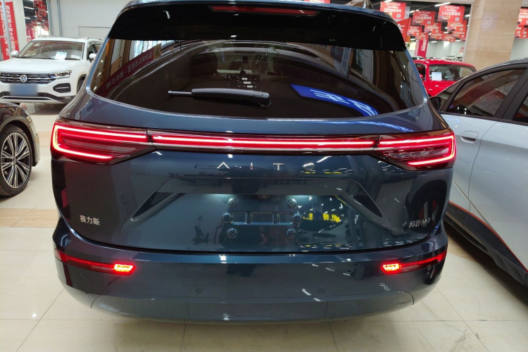 鸿蒙智行 问界M7 2024款 1.5T 智驾四驱Pro版 6座车身外观6