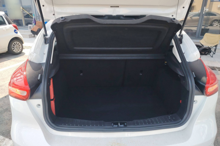 福特 福克斯 2017款 两厢 1.6L 手动风尚型智行版局部细节23