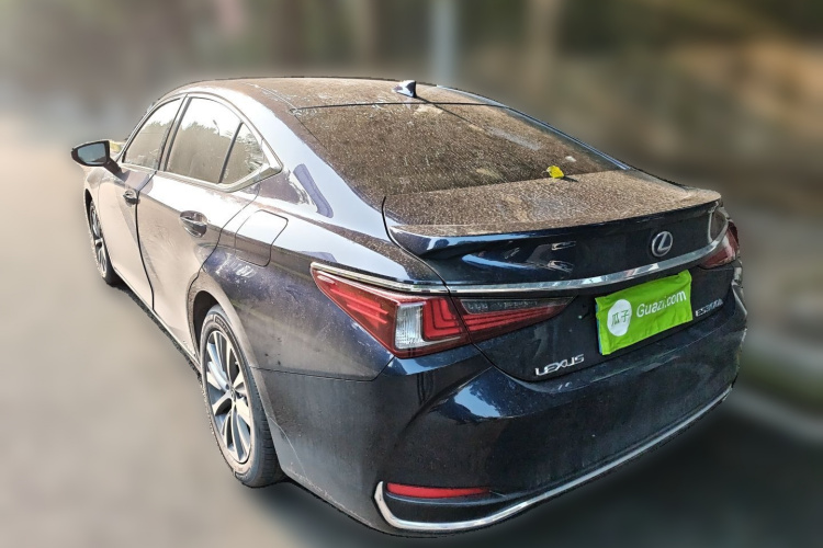 雷克萨斯ES 2020款 300h 卓越版车身外观5