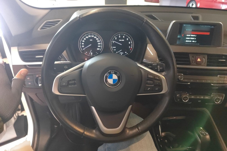 宝马X1 2019款 sDrive18Li 尊享型局部细节13