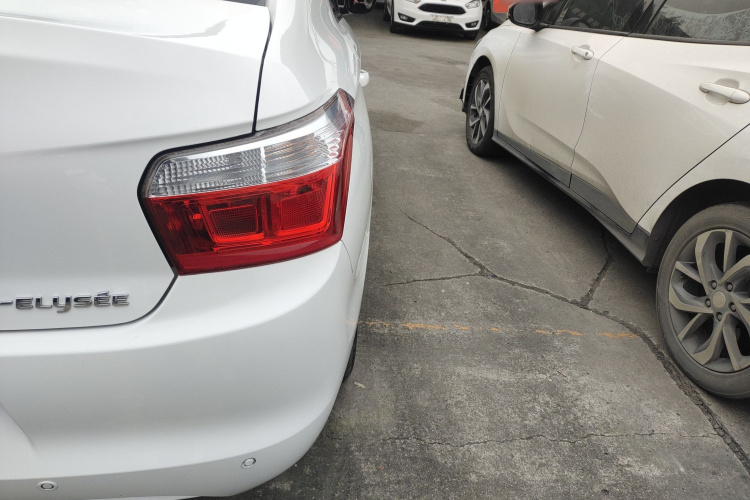 雪铁龙 爱丽舍 2015款 质尚版 1.6L 手动时尚型车身外观6006