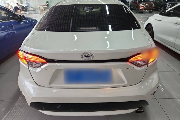 丰田 雷凌 2019款 185T CVT豪华版 国VI车身外观6004